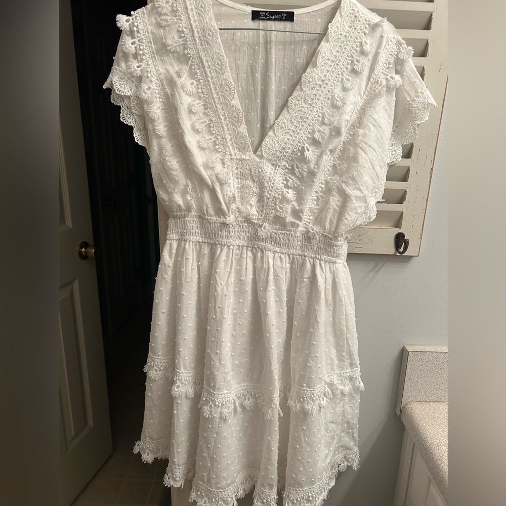 White cover-up size small from Simplee. Adorable